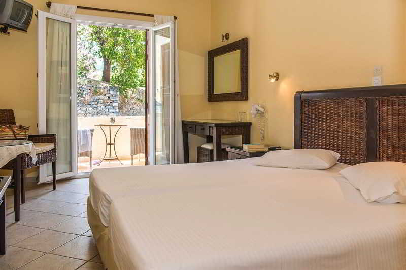 Hotel Virginia Samos Town